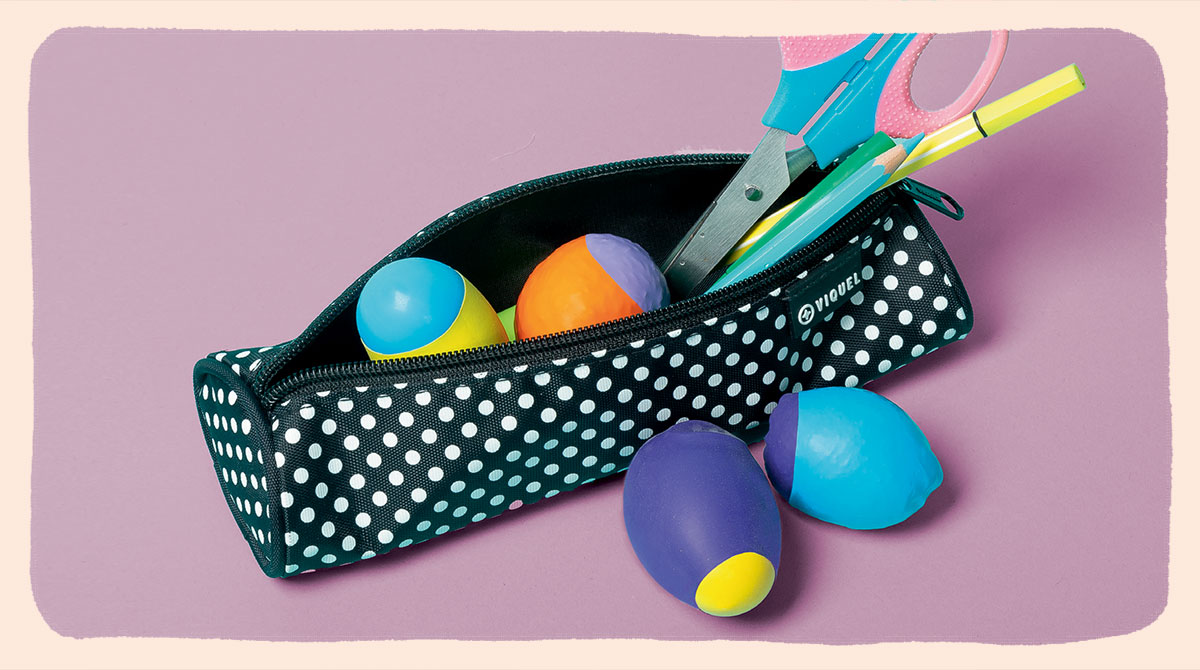 Comment fabriquer des boules anti-stress à glisser dans sa trousse d'école ? le tuto de Je bouquine.