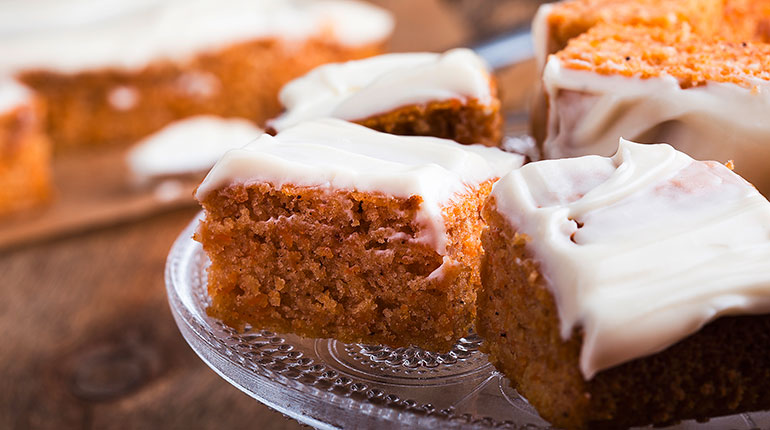 © Photo : istetiana/Shutterstock. Pumpkin cake, I Love English n°333, novembre 2024.