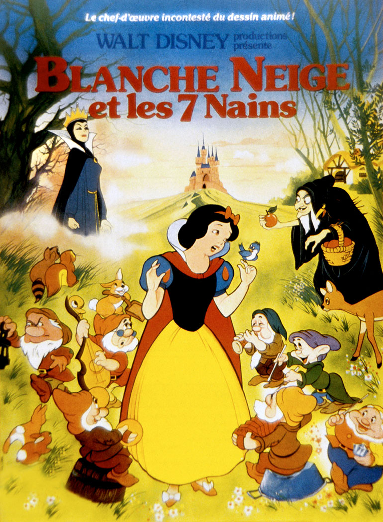 Walt Disney sort Blanche Neige et les Sept Nains en 1937 : l’œuvre est considérée comme le premier long-métrage d’animation pour enfants.